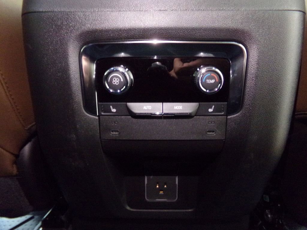 New 2026 Chevrolet Tahoe High Country image 11