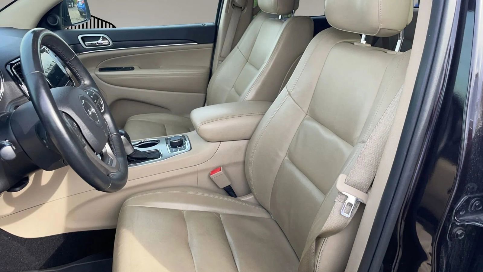 Used 2019 Jeep Grand Cherokee Limited AWD/4WD image 12