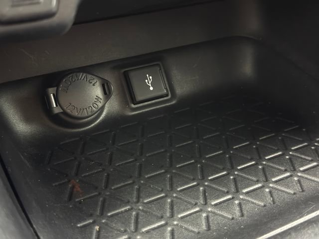 Used 2020 Toyota RAV4 LE FWD image 19