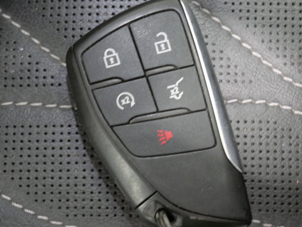 Used 2021 Buick Envision Avenir w/ Technology Package II AWD/4WD image 29