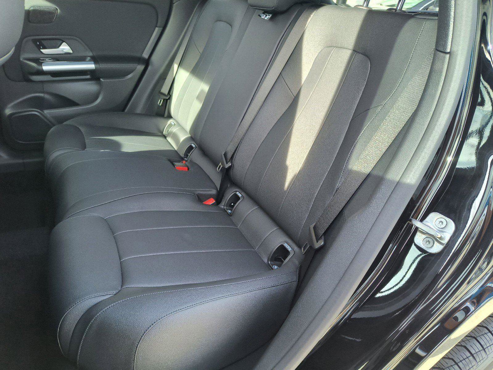 New 2025 Mercedes-Benz GLA 250 image 14