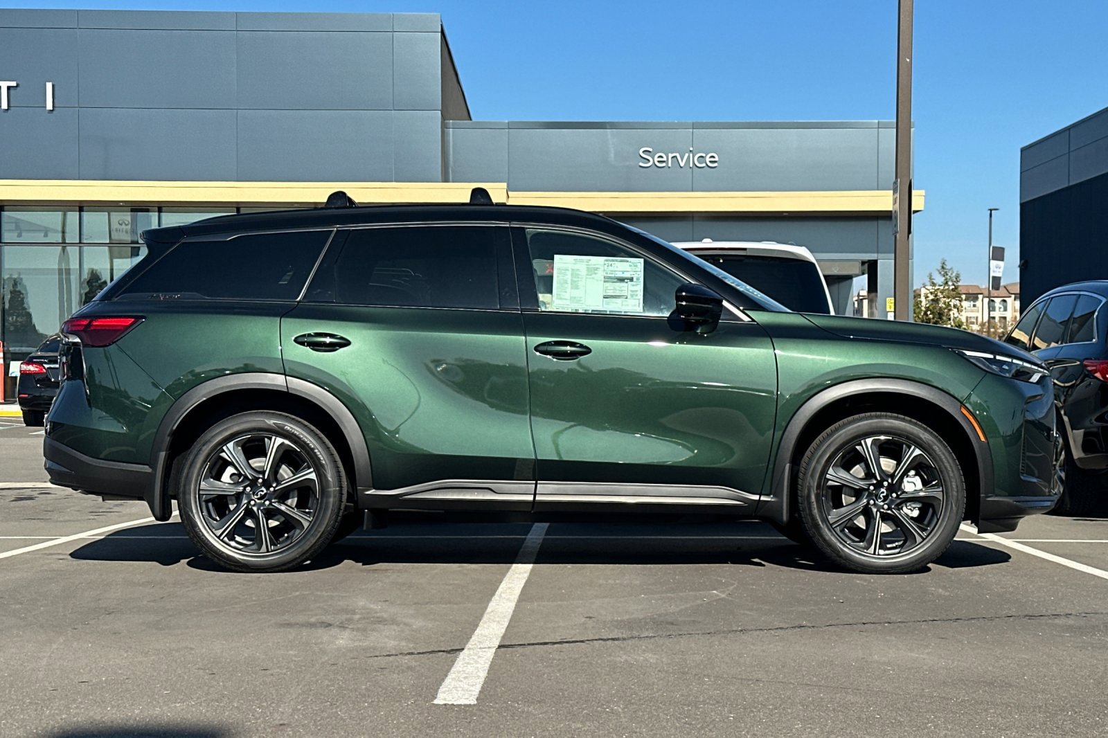 New 2026 INFINITI QX60 Autograph w/ Dark Cargo Package AWD/4WD image 6