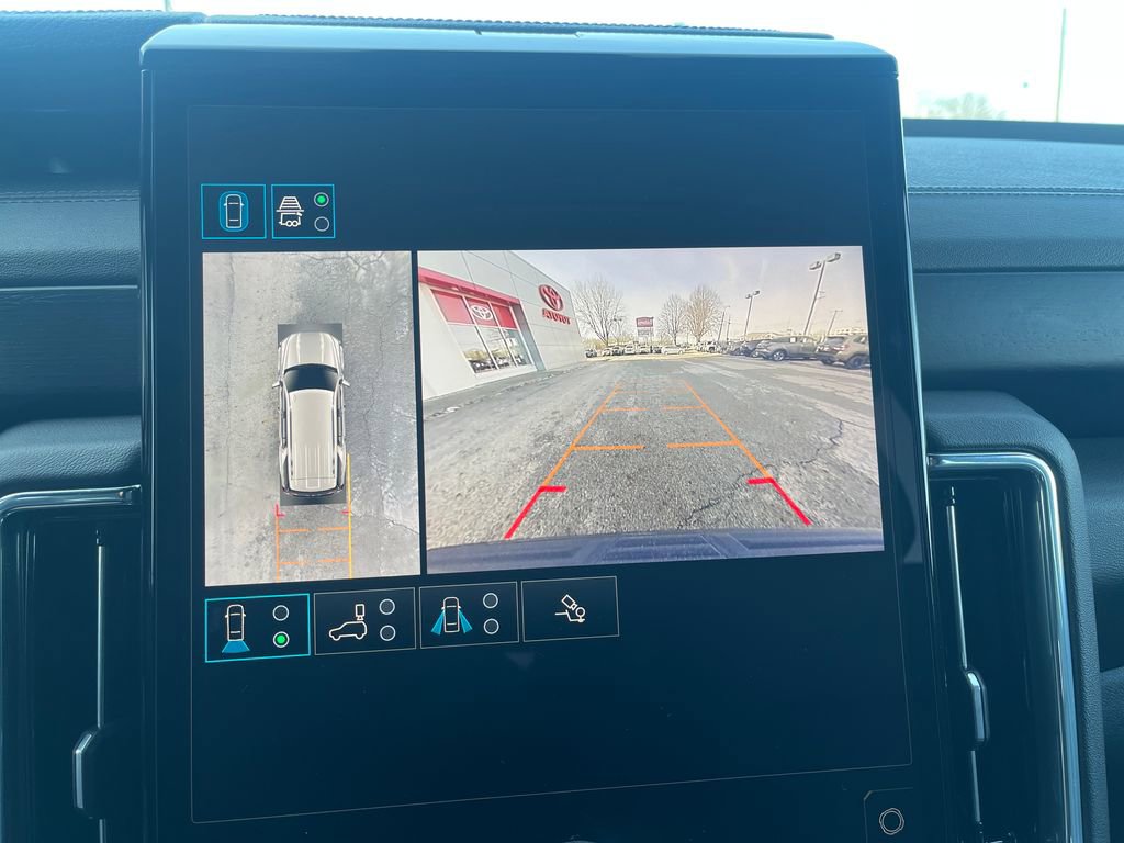 Used 2025 GMC Yukon Denali image 21