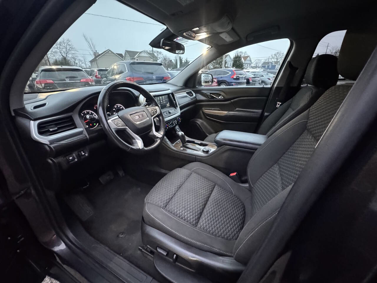 Used 2017 GMC Acadia SLE FWD image 27