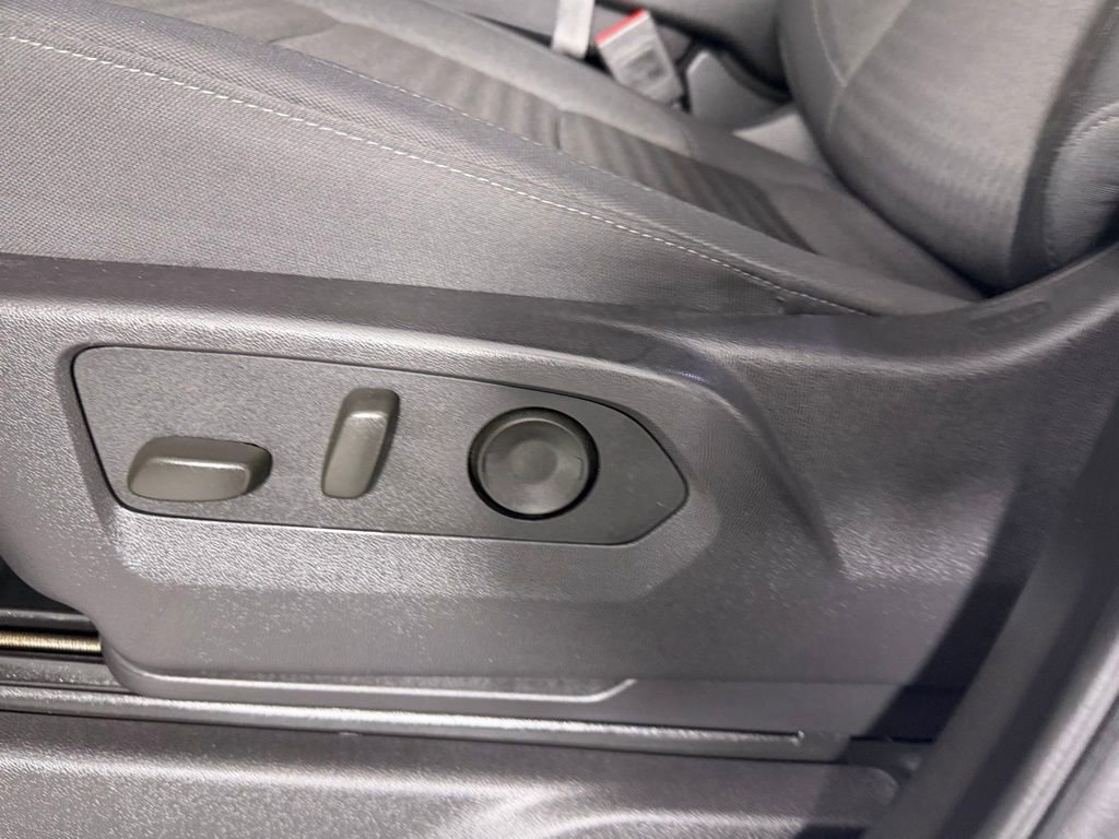 Used 2025 Chevrolet Silverado 3500 W/T w/ WT/CX Safety Package image 22