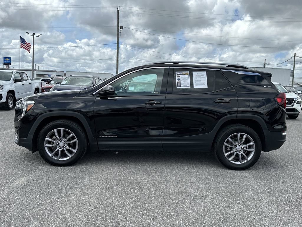 Used 2024 GMC Terrain SLT AWD/4WD image 5
