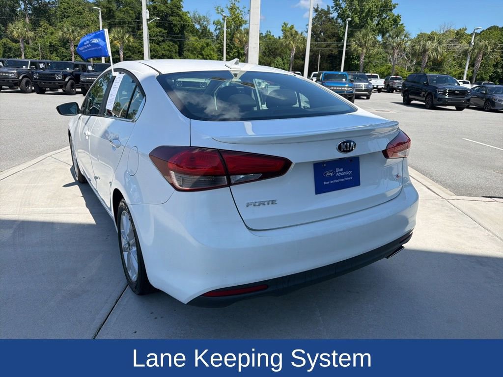 Used 2017 Kia Forte S w/ Option Group 040 FWD image 5