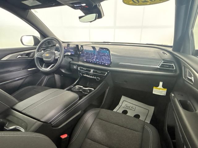 New 2026 Chevrolet Traverse LT w/ Sun and Wheel Package AWD/4WD image 28