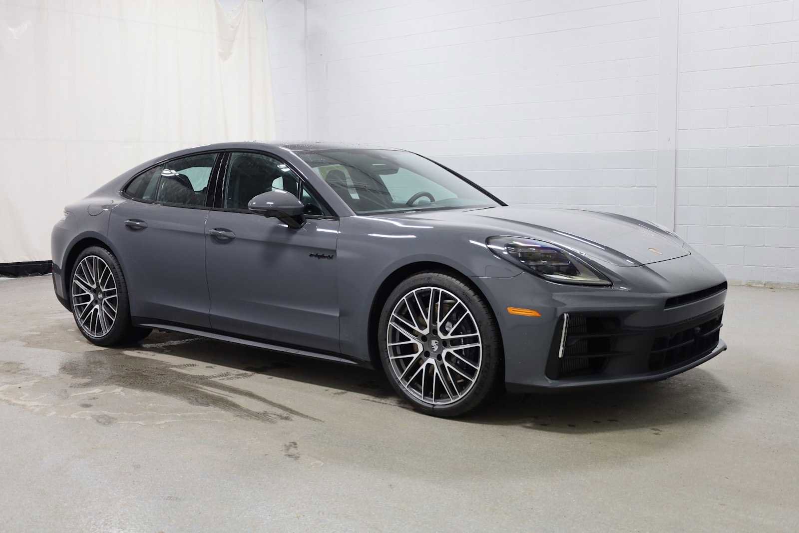 New 2026 Porsche Panamera 4 image 13