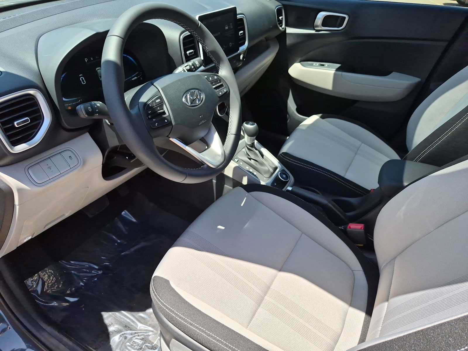 New 2026 Hyundai Venue SEL FWD image 10
