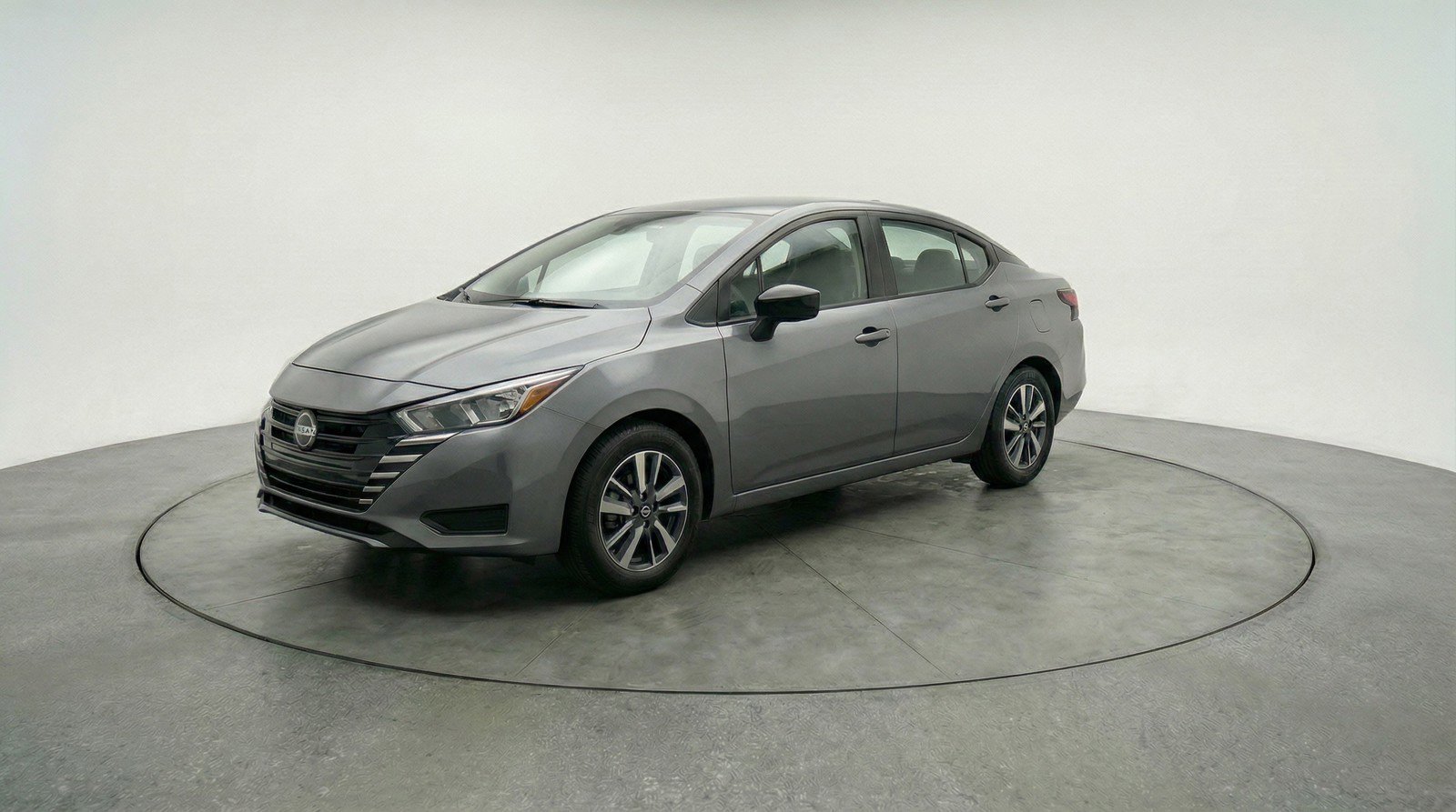 Used 2025 Nissan Versa SV image 3