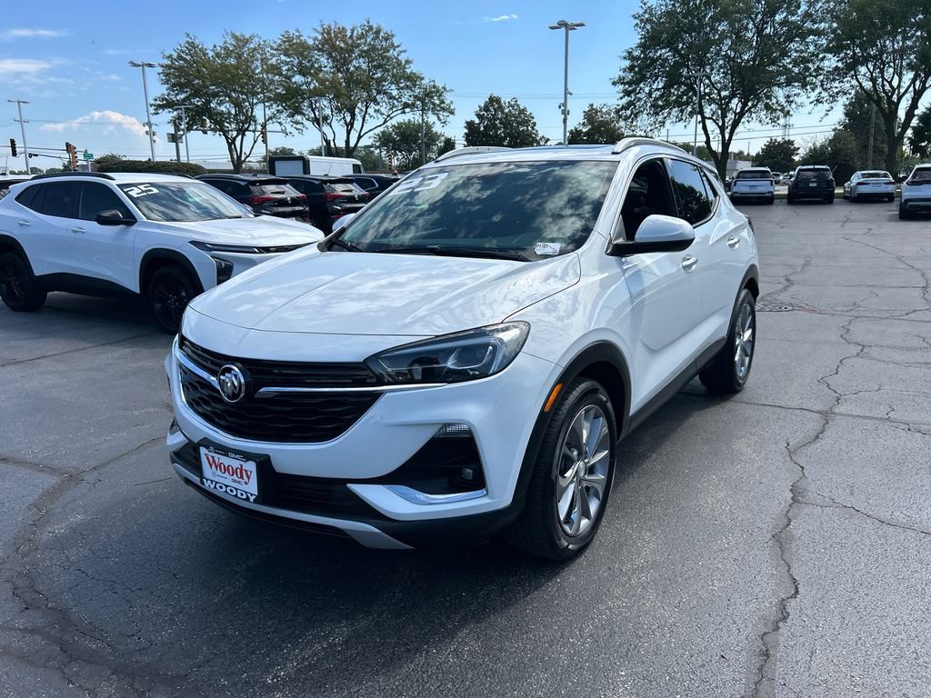 Used 2023 Buick Encore GX Essence w/ Experience Buick Package FWD image 4