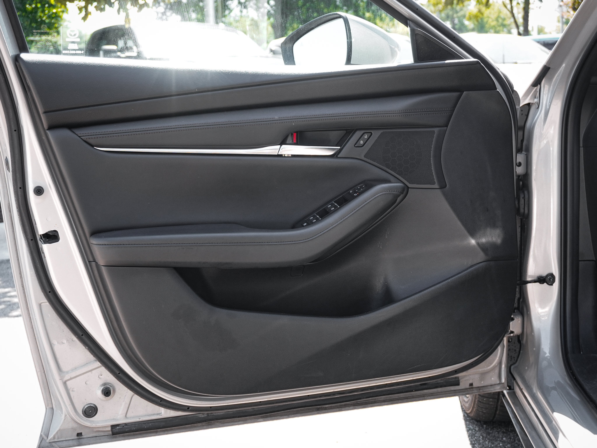 Used 2024 MAZDA MAZDA3 s FWD image 14
