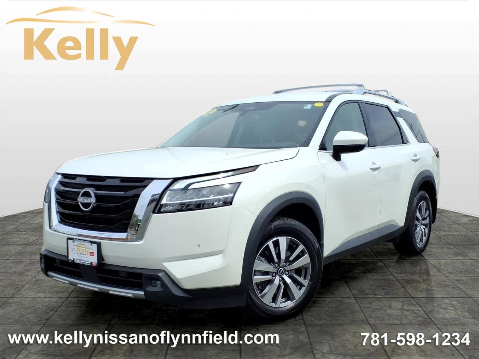 Used 2022 Nissan Pathfinder SL AWD/4WD image 1