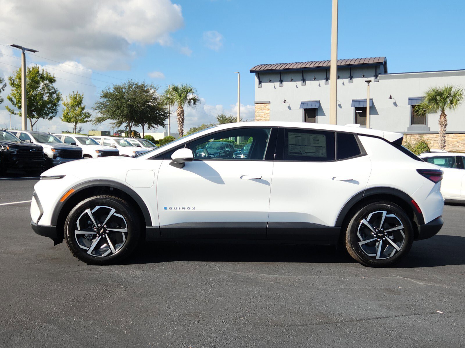 New 2026 Chevrolet Equinox EV LT image 3