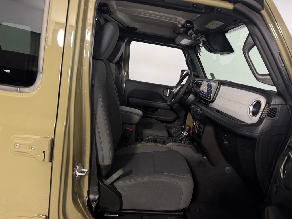 Certified 2026 Jeep Wrangler Unlimited Sahara AWD/4WD image 30