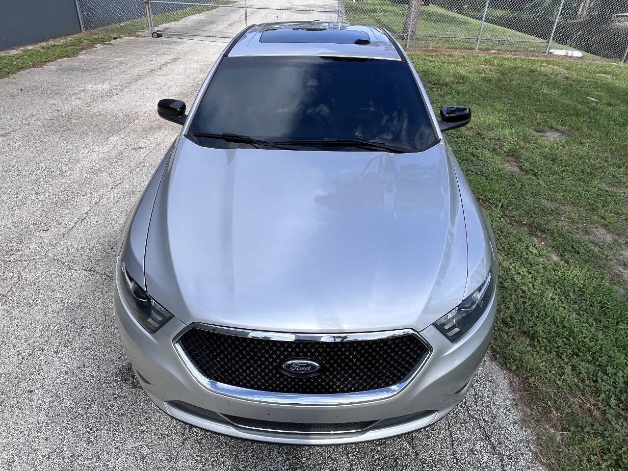 Used 2019 Ford Taurus SHO AWD/4WD image 15