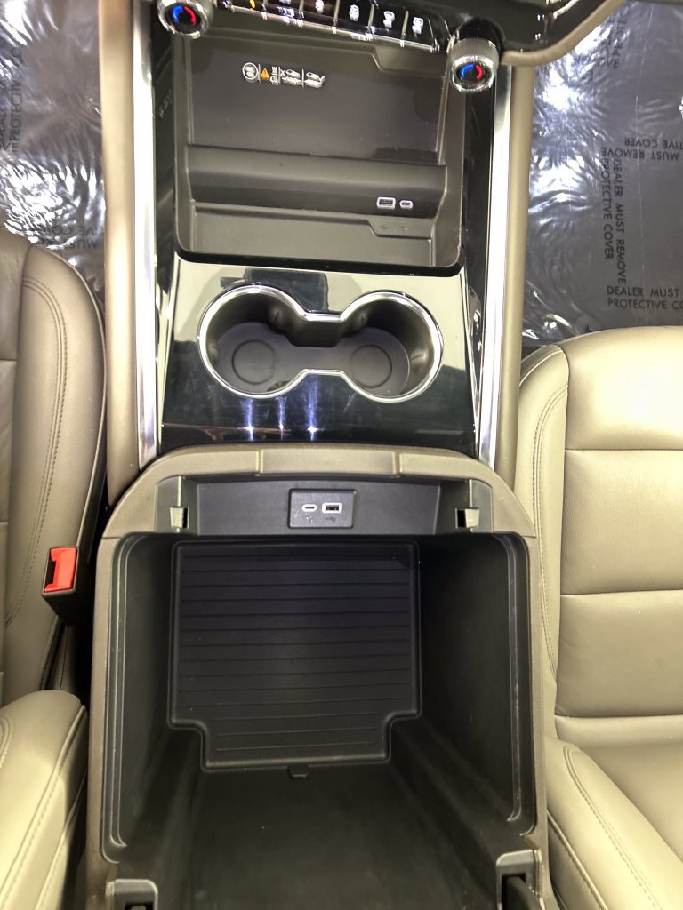 Used 2025 Chevrolet Tahoe LT RWD image 14