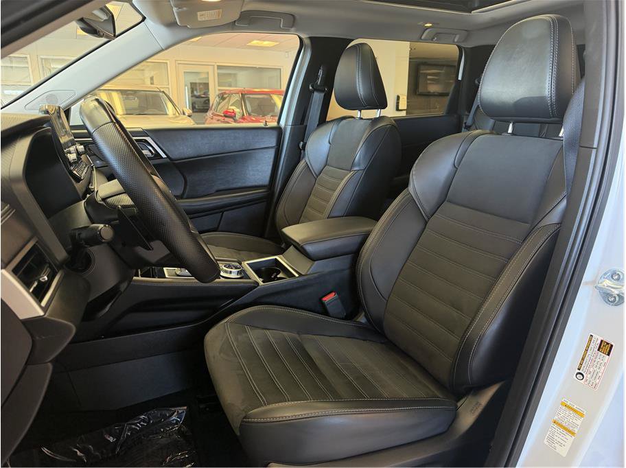 Used 2025 Mitsubishi Outlander Ralliart AWD/4WD image 19