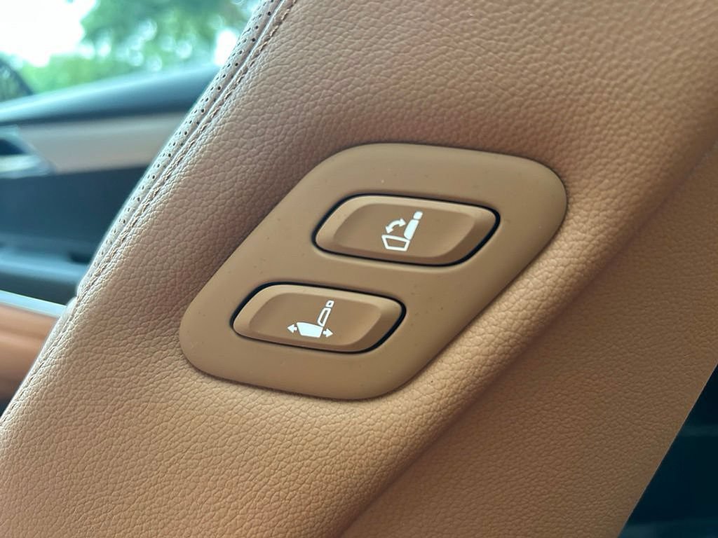 Certified 2026 Genesis GV80 3.5T Advanced AWD/4WD image 21
