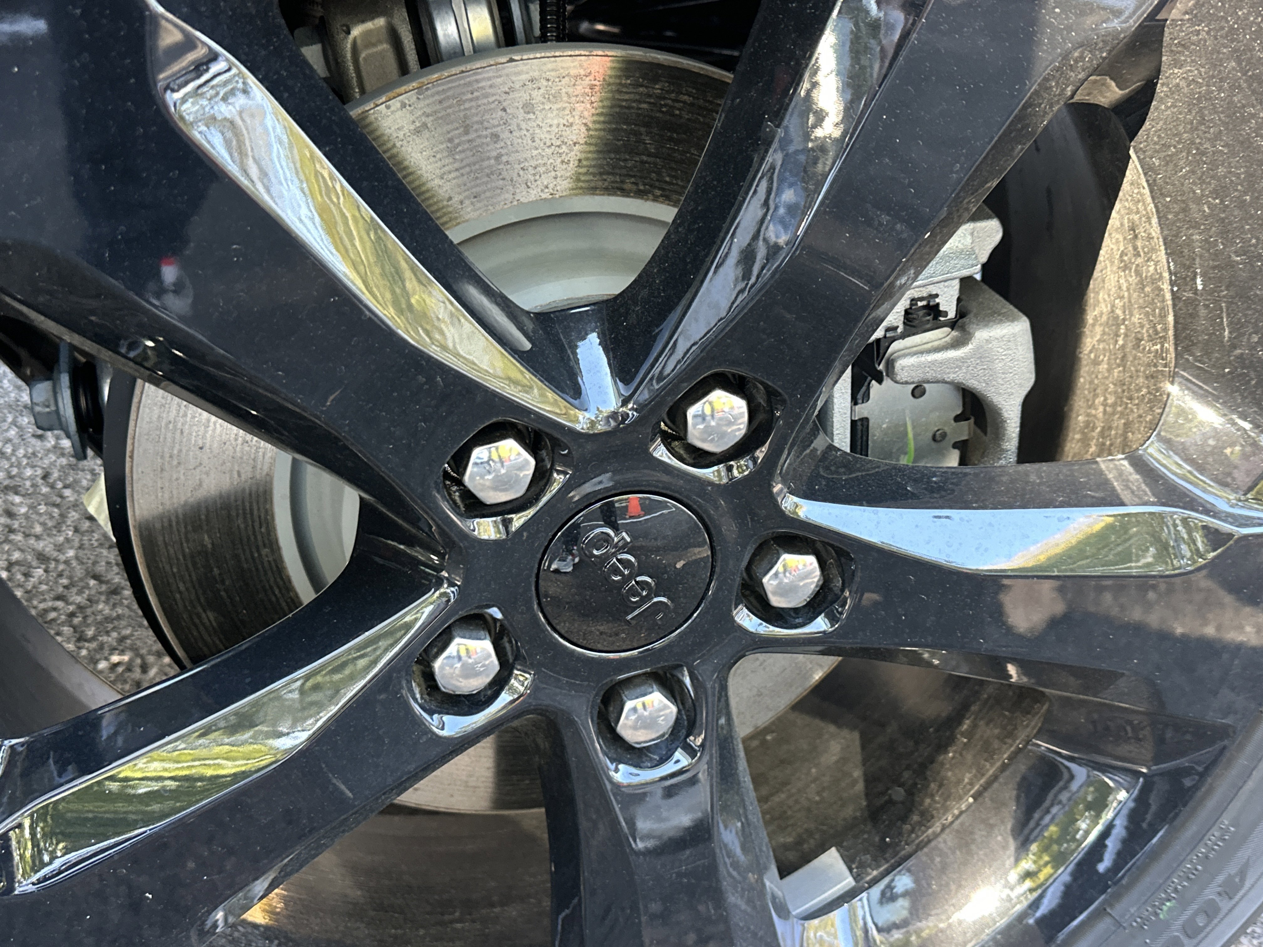 New 2025 Jeep Grand Cherokee Altitude image 33