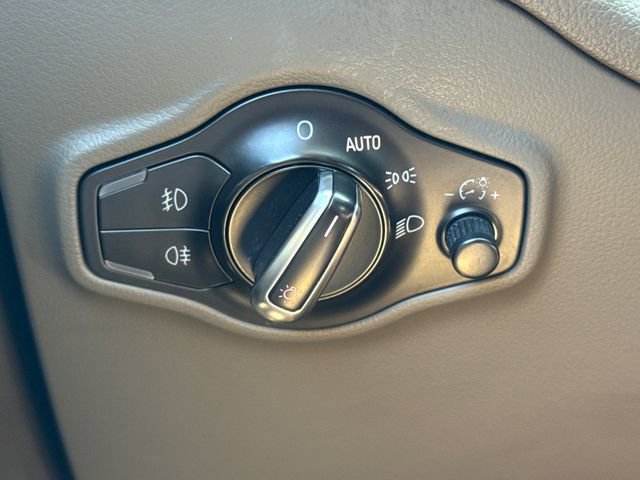 Used 2016 Audi Q5 2.0T Premium Plus w/ Technology Package image 33