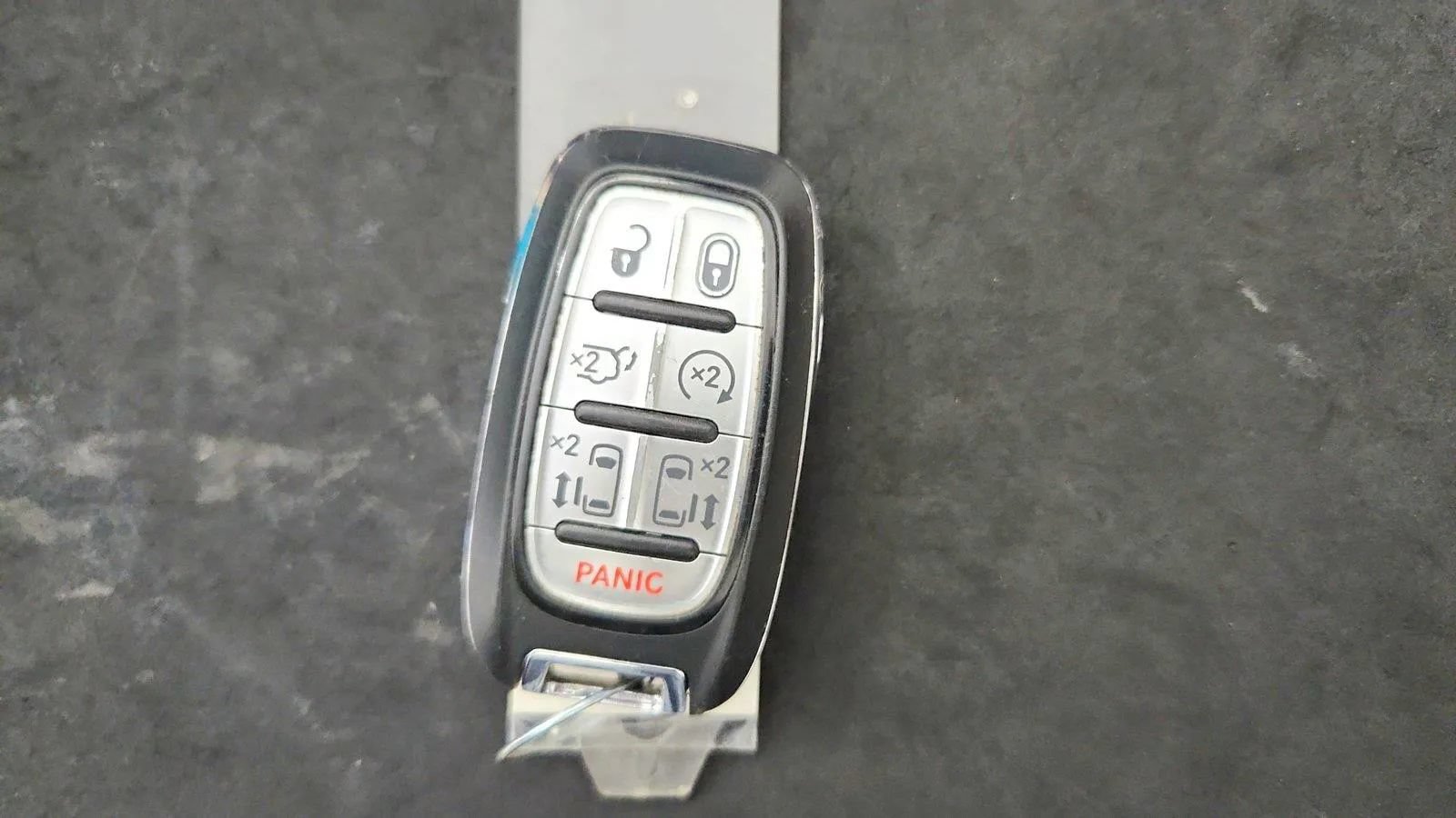Used 2023 Chrysler Pacifica Touring-L FWD image 13
