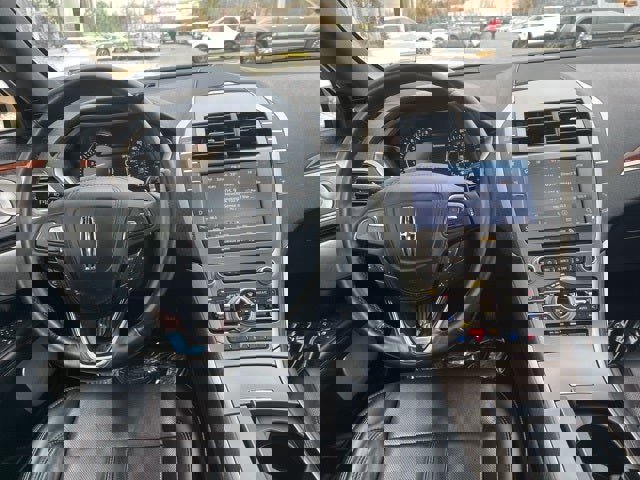 Used 2020 Lincoln MKZ Reserve w/ Luxury Package image 17