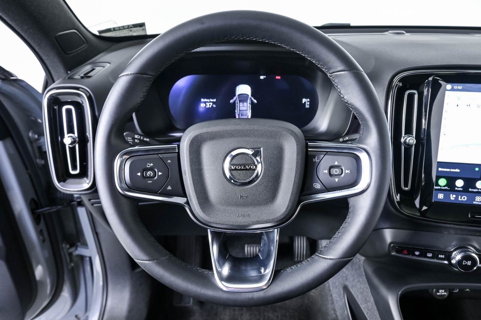 Certified 2024 Volvo C40 P8 Recharge Plus w/ Climate Package AWD/4WD image 8