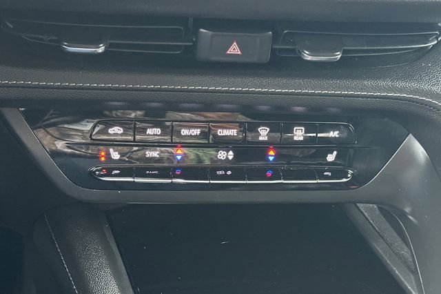 Used 2023 Buick Envision Essence image 23