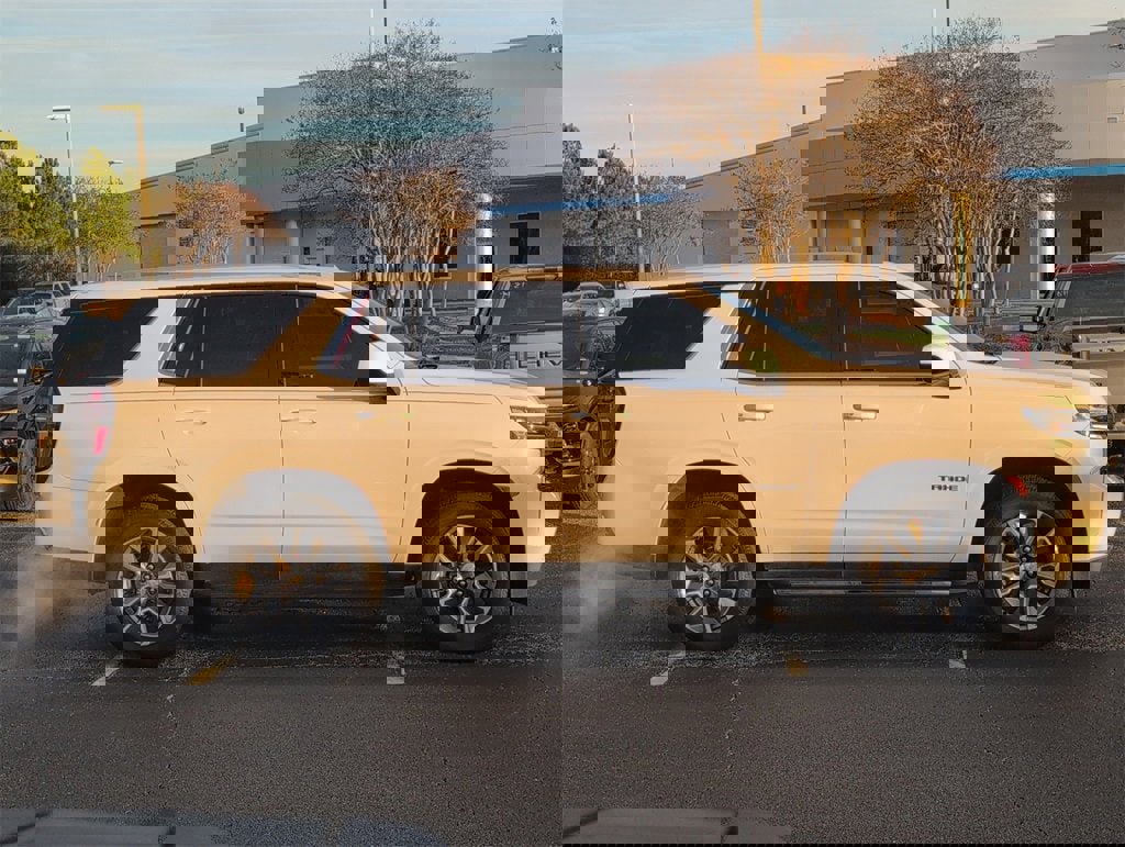 Certified 2023 Chevrolet Tahoe LS image 2