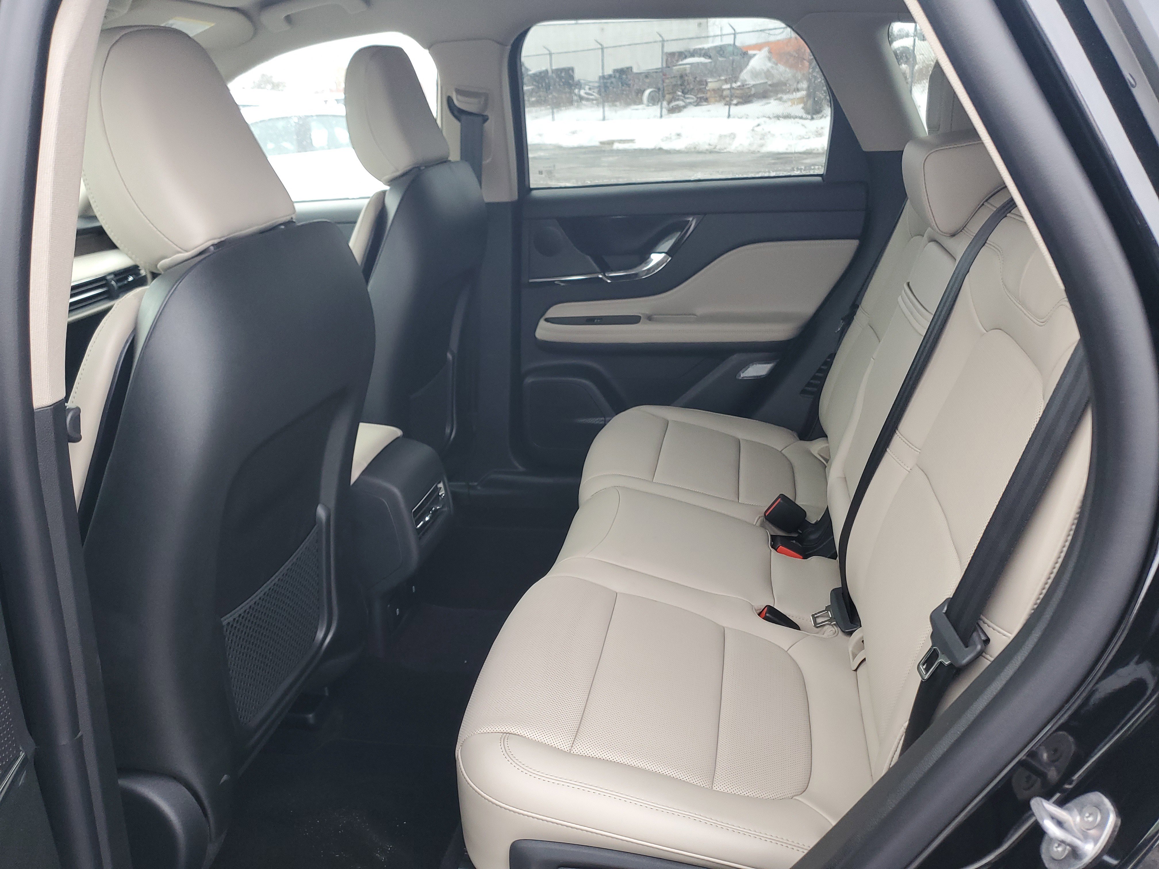 New 2025 Lincoln Corsair Reserve w/ Jet Appearance Package image 24