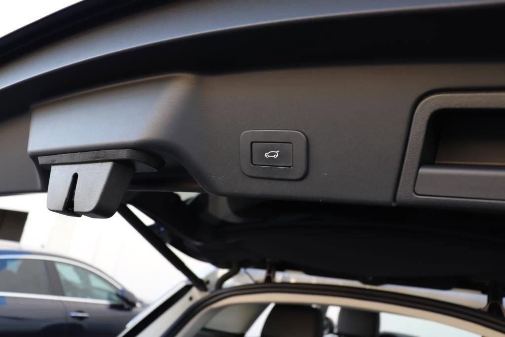 Used 2023 Land Rover Range Rover Evoque SE image 26