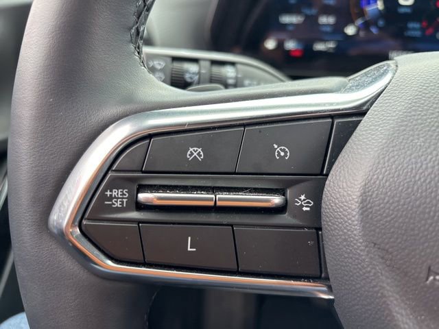 Used 2025 Chevrolet Equinox LT w/ Convenience Package II image 16