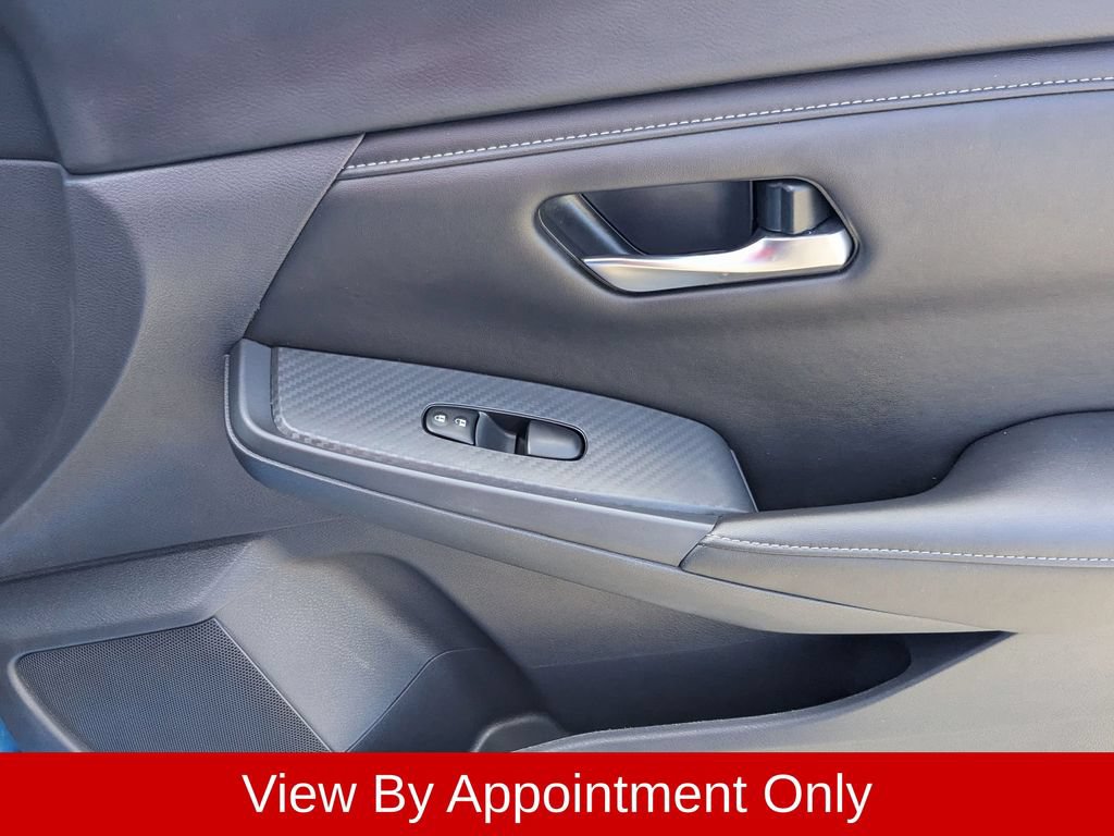 Used 2025 Nissan Sentra SV FWD image 34