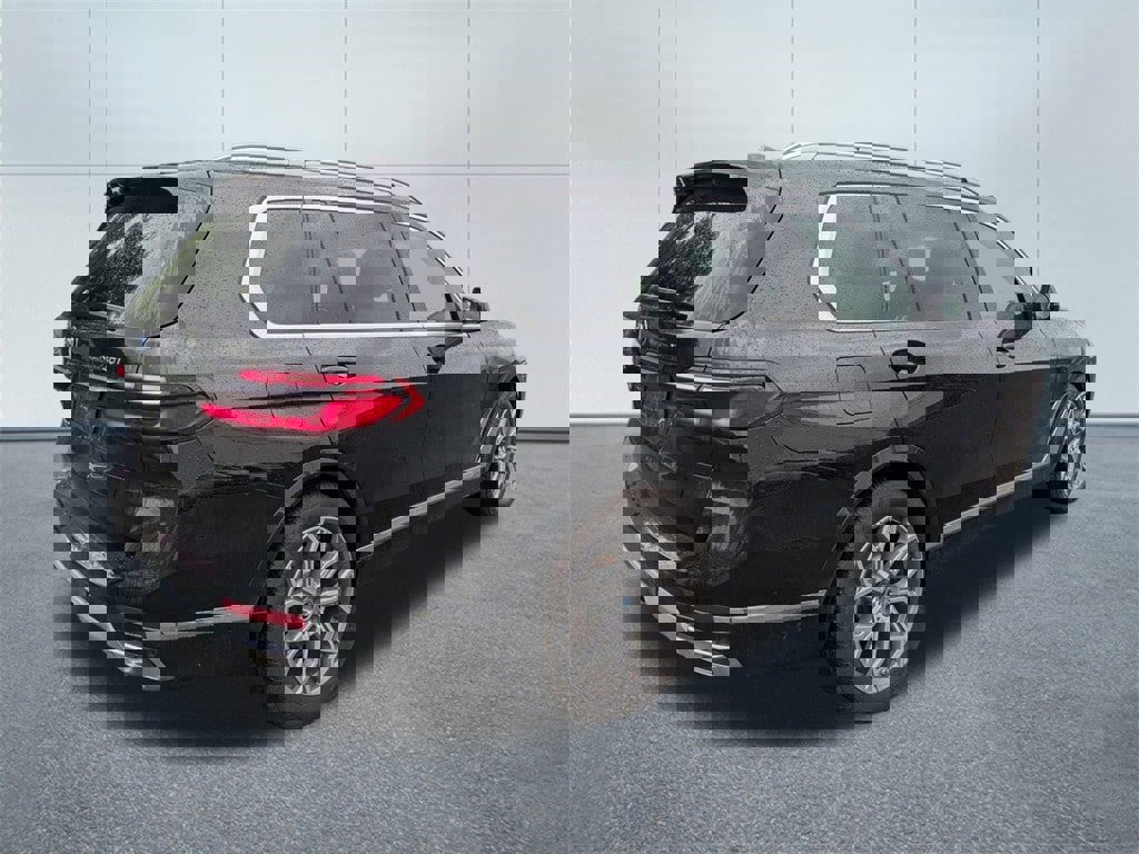 New 2025 BMW X7 xDrive40i w/ Premium Package image 3
