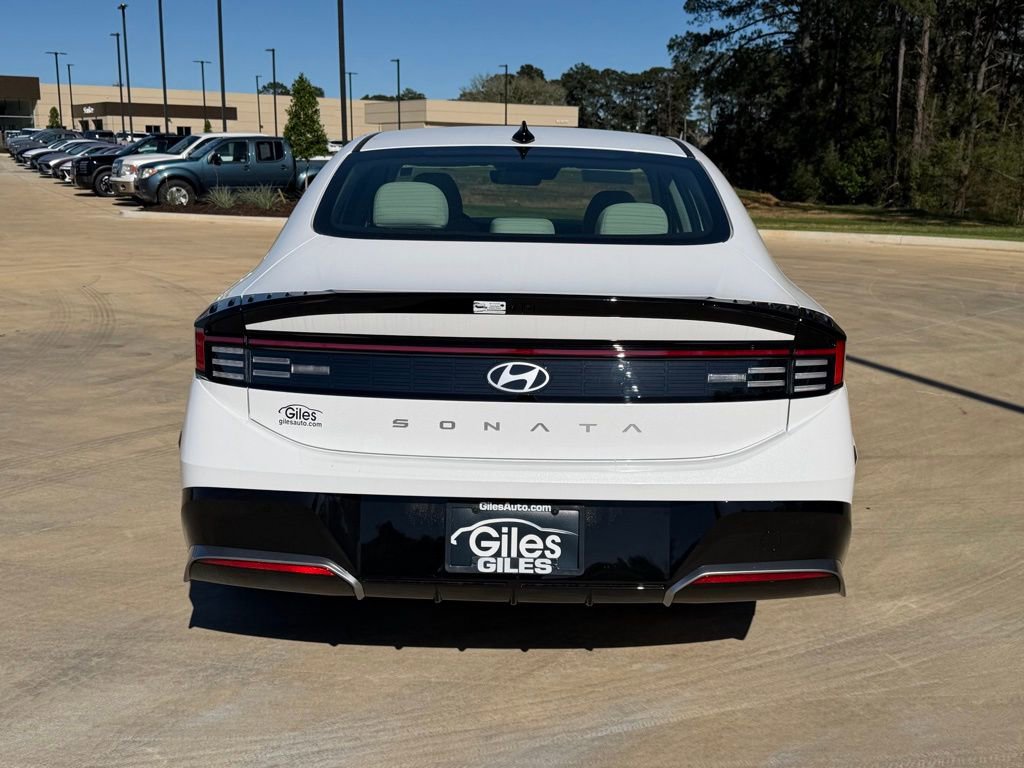 New 2026 Hyundai Sonata SEL image 4
