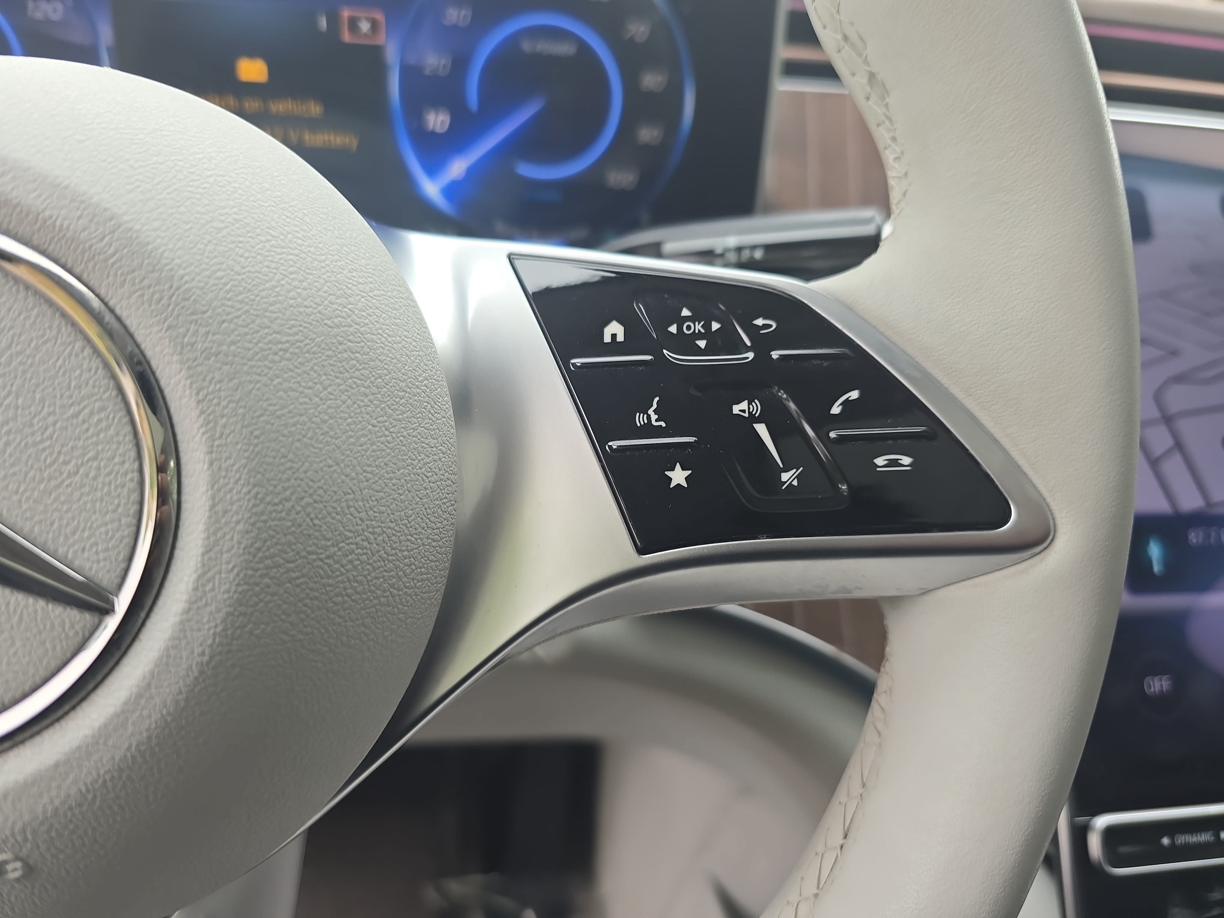 Certified 2023 Mercedes-Benz EQE 350+ SUV image 18