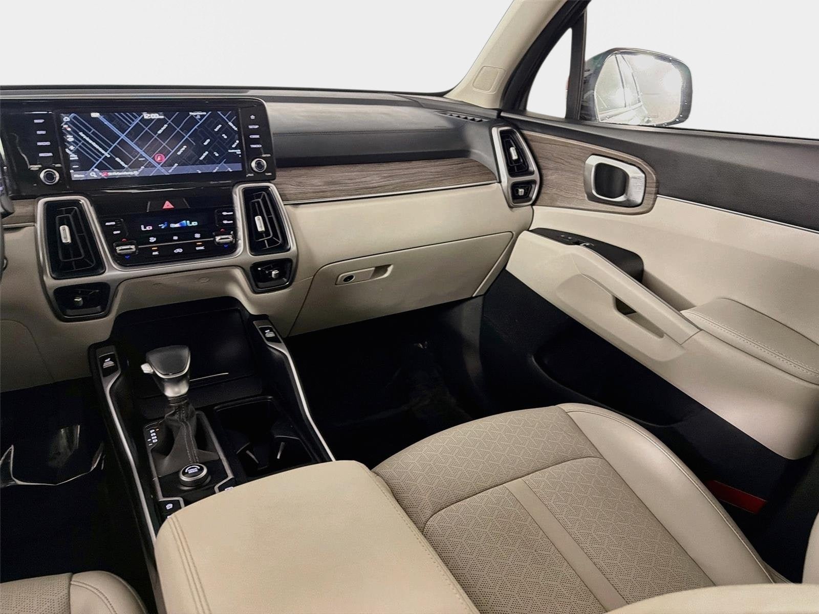 Certified 2022 Kia Sorento EX w/ Panoramic Sunroof Package FWD image 25