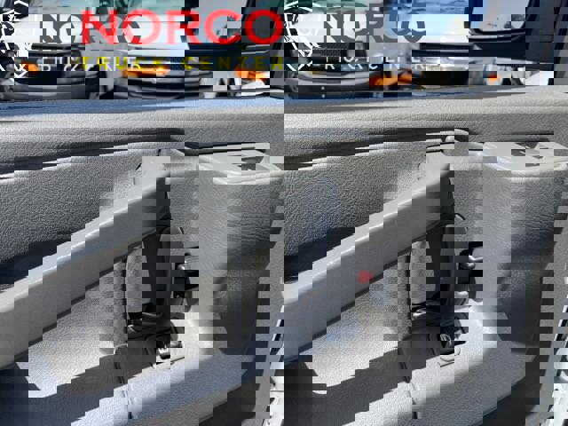 Used 2018 Chevrolet Express 2500 image 15