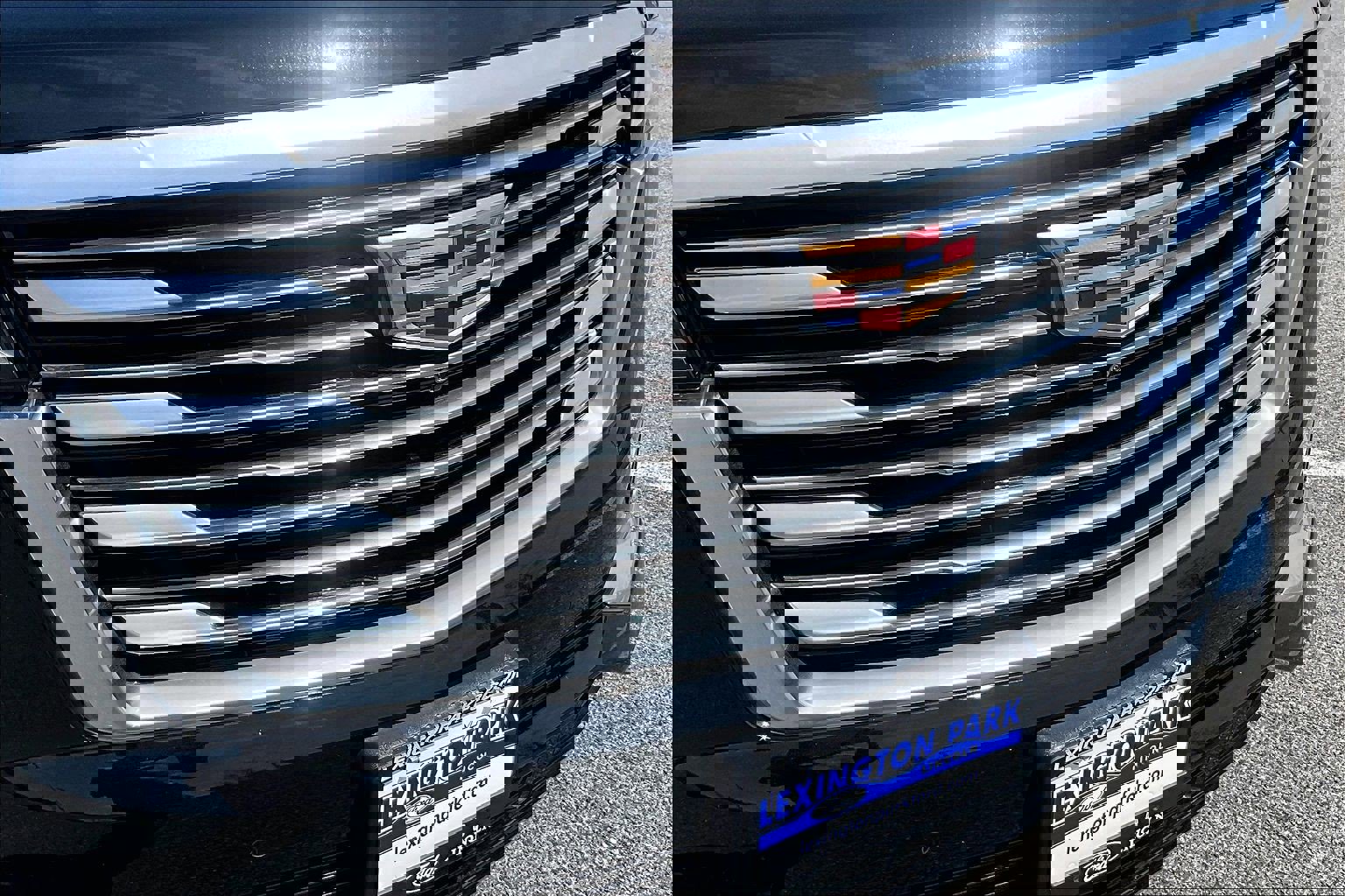 Used 2023 Cadillac Escalade Premium Luxury Platinum image 35