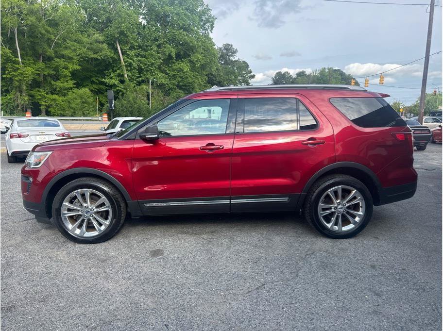 Used 2019 Ford Explorer XLT w/ Equipment Group 202A AWD/4WD image 4