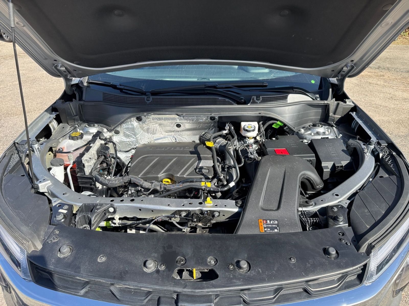 Used 2025 Chevrolet Trax LT w/ LT Convenience Package image 28