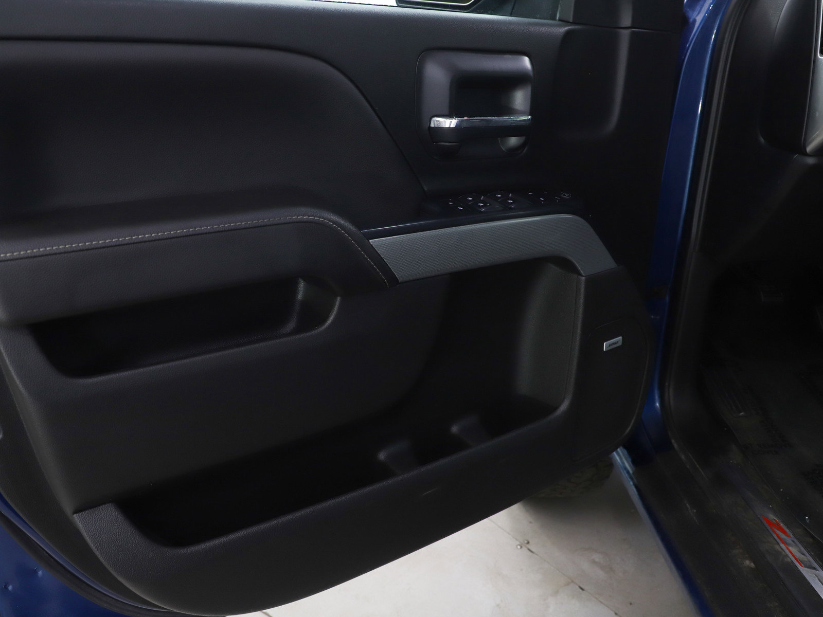 Used 2018 Chevrolet Silverado 1500 LT w/ All Star Edition image 24