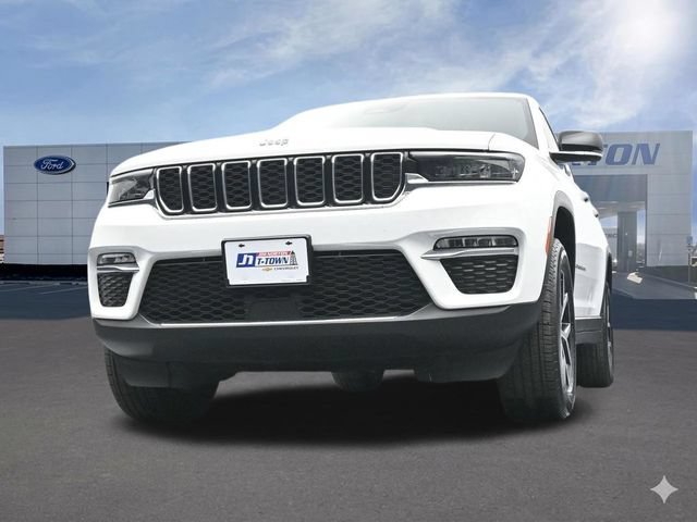 Used 2024 Jeep Grand Cherokee Limited w/ Trailer Tow Package AWD/4WD image 56