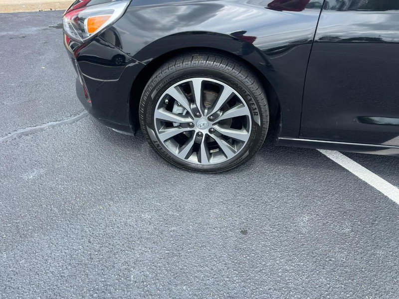 Used 2018 Hyundai Elantra GT image 6