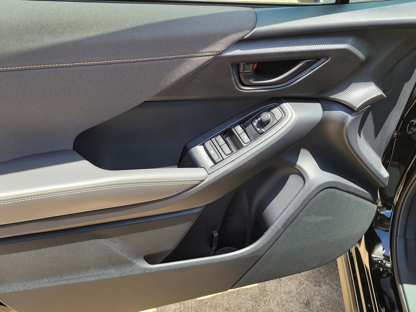 Used 2025 Subaru Crosstrek 2.5i Sport w/ Crosstrek Mirror Package image 4