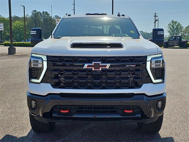 New 2025 Chevrolet Silverado 2500 ZR2 w/ Technology Package image 3