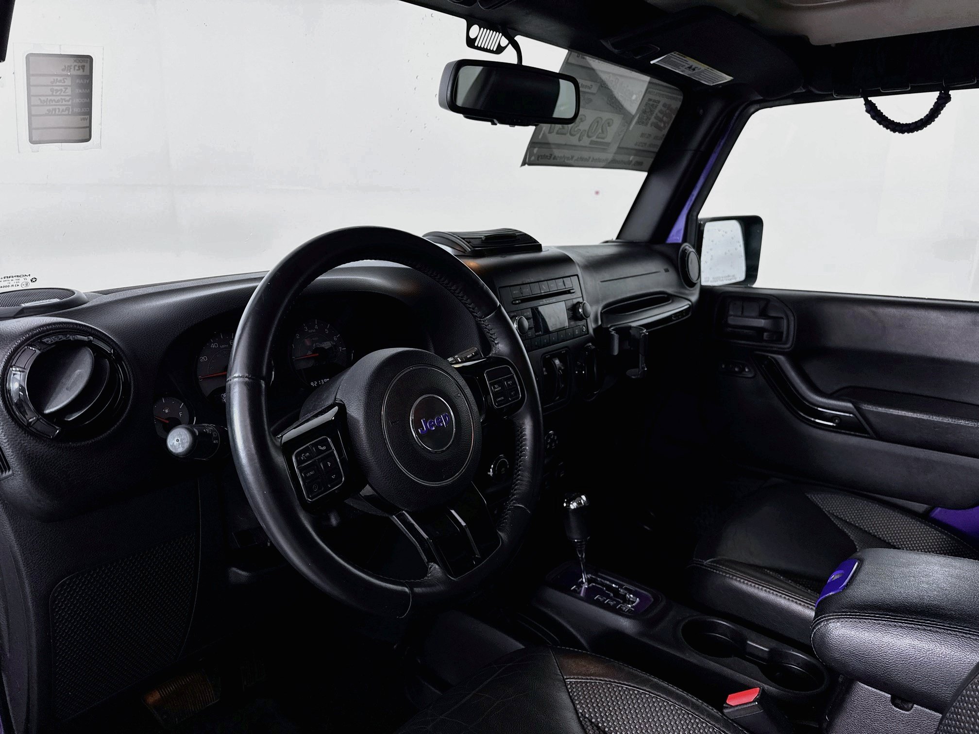 Used 2016 Jeep Wrangler Unlimited Sahara AWD/4WD image 9