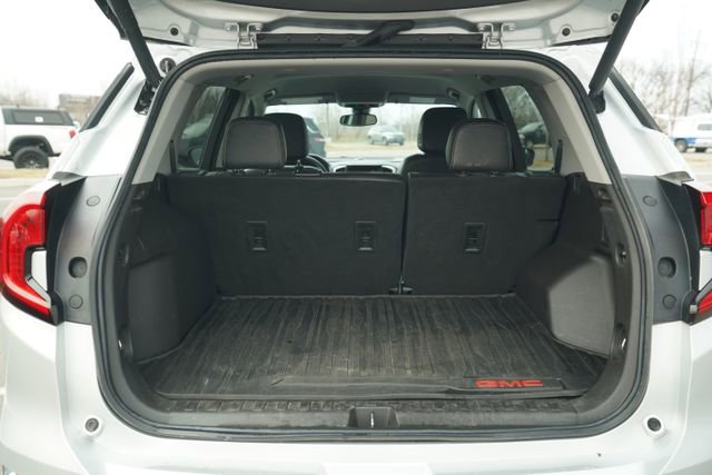 Used 2022 GMC Terrain SLT image 18